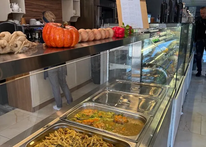 Apartment 504 L Indoor Parking L Breakfast & Available Burgas