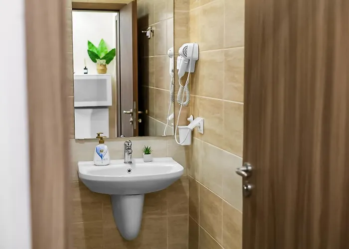 504 L Indoor Parking L Breakfast & Available Apartment Burgas